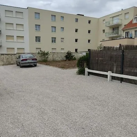 דירה A 300m De La Avec Parking Prive