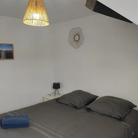 à 300m De La Avec Parking Privé Camiers